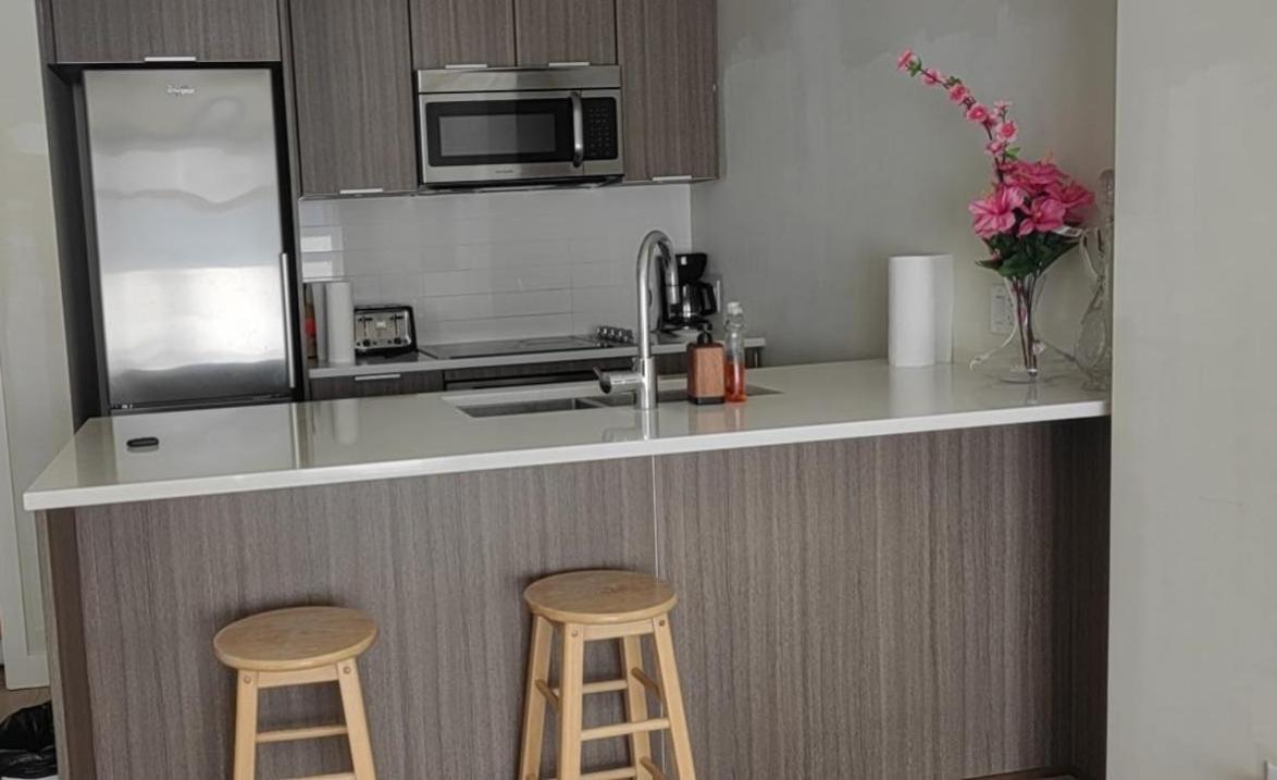 Lovely 1 Bedroom Condo Victoria Exterior foto